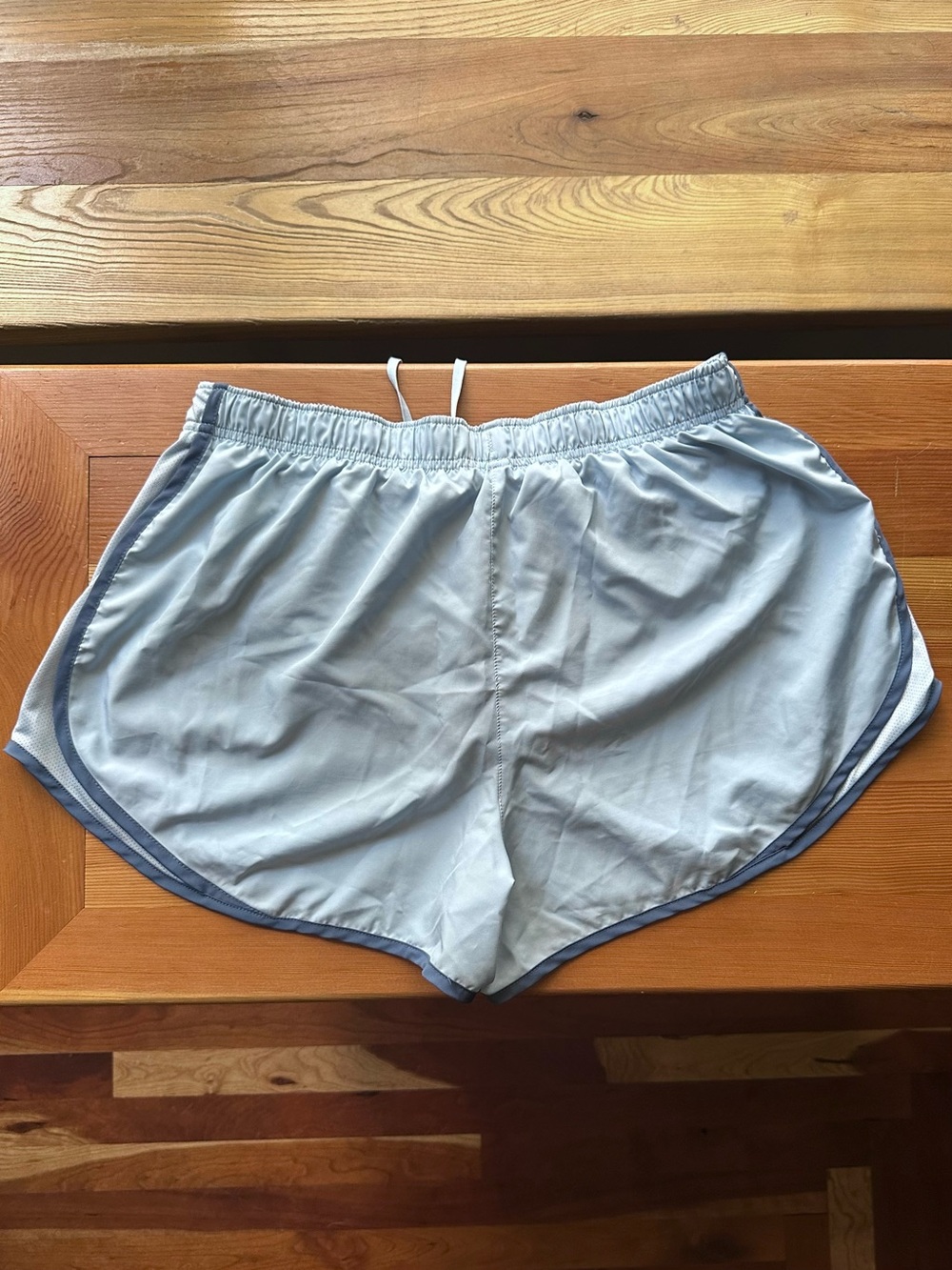 Nike Dri-Fit Tempo Women’s Running Shorts in Light Blue - Size XL - Picture 4 of 6